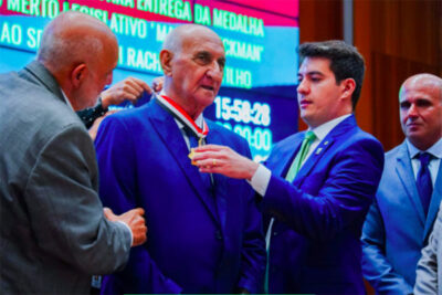 Fernando Braide presta homenagem a Alim Maluf na Assembleia
