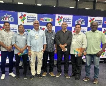 Prefeito Zé Martins e o vice-prefeito Professor Ivaldo prestigiam Encontro de Prefeitas e Prefeitos em São Luís