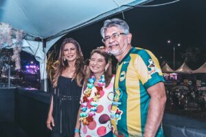 Iracema Vale prestigia terceira noite do Carnaval de Barra do Corda