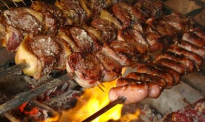 Você sabe o que tem na carne que compra? Água, aditivos e a importância de ler o rótulo