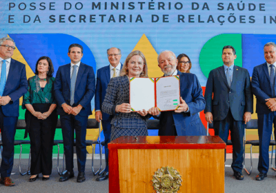 ARTIGO! SOBRE A POLÊMICA DO DIA: a “boniteza” de Gleisi…