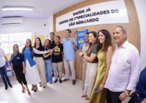 Raimundo Penha comemora inauguração do Centro de Especialidades do São Bernardo