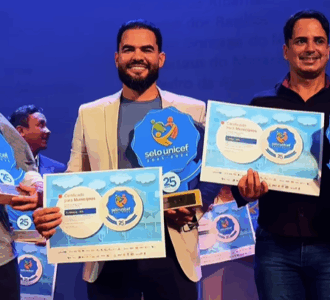 Prefeito Paulo Curió recebe certificação do Selo UNICEF em reconhecimento ao compromisso com a Infância e Adolescência