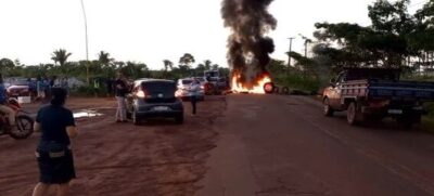 Manifestantes interditam MA 106 em Protesto por Melhorias na Estrada