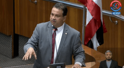 Deputado critica PCdoB e pede que partido entregue cargos no governo Brandão