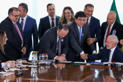 Brandão participa de momento histórico com aditivo de R$ 3,6 bilhões para Transnordestina