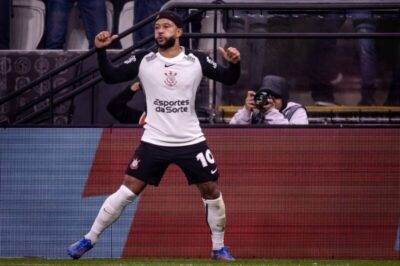 Corinthians abre vantagem para jogo da volta pela Copa do Brasil com vitória sobre Palmeiras