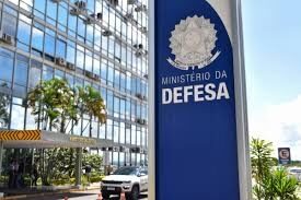 Ministério da Defesa e do GSI com 750 vagas e salários de R$ 9.711 a R$ 21.070: