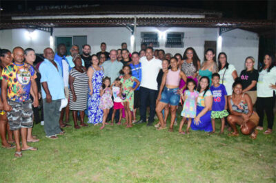 Dr. Julinho se reúne com moradores do Jardim Tropical em Ribamar