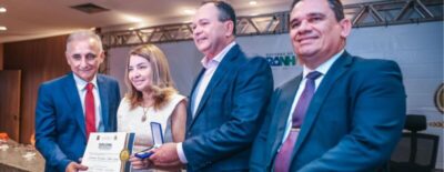 Iracema Vale e agraciada com a mais alta honraria da Polícia Civil do Maranhão