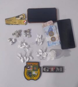 Dois indivíduos são presos por tráfico de drogas no Residencial Ribeira, em São Luís