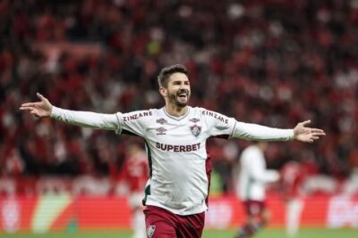 De tanto a torcida pedir, Everaldo chutou e Fluminense derrota o Internacional