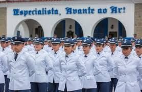 Concurso para sargento da Força Aérea: edital assinado por brigadeiro mantém proibição para quem for casado ou tenha filhos