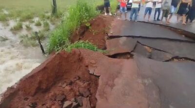 Trecho da rodovia MA-326 se rompe após forte chuva em Lago Verde