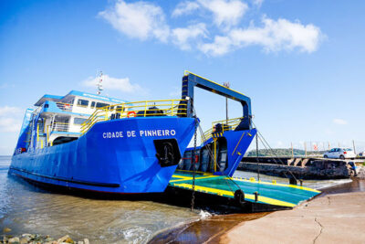 Governador Brandão e Gilberto Lins entregam novo ferry boat