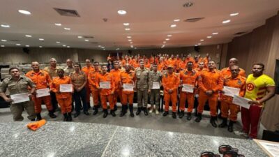 Bombeiros compartilham experiências sobre operações de mergulho em fórum