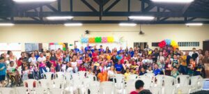 Voluntários da VLI doam brinquedos para Projeto Sonho de Mãe