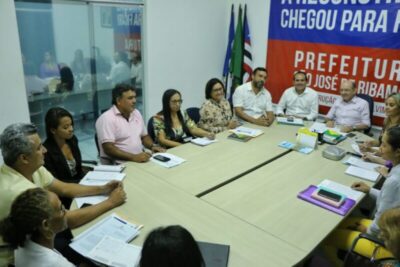 Reajuste salarial: Eudes Sampaio avança no diálogo com os professores