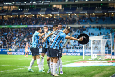 Em jogo atrasado da 14ª rodada do Brasileirão, Grêmio vence Fortaleza