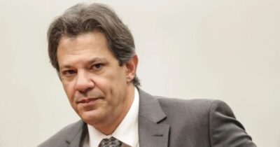 Haddad reduz gastos, mas mantém voos em classe executiva
