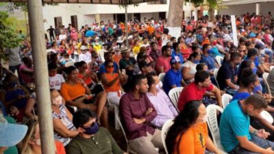 Lelé Arouche provoca aglomeração e desrespeita medidas contra o coronavírus em São Vicente Férrer