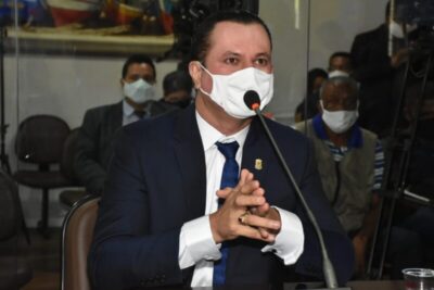 Câmara aprova projeto de Umbelino Junior que obriga a divulgação diária da lista de pessoas vacinadas contra COVID-19
