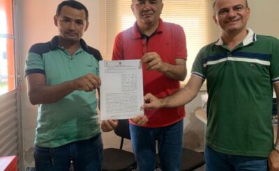 *Em mais uma ação do Governo do Estado para SLP, Vereador Dr. Gean e Mávio Rocha e acompanham assinatura do presidente da AGROMEL ao termo de adesão ao PROCAF*