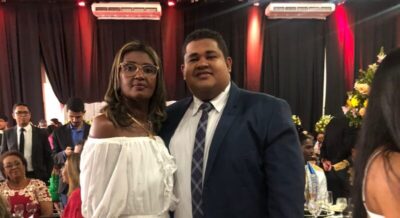 Novos comendadores Tia e sobrinho são homenageados pelos vereadores Astro de Ogum e Ribeiro Neto