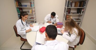 Governo realiza aula inaugural dos programas de Residência Médica e Multiprofissional