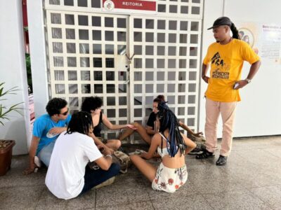 Militantes radicais de partidos políticos, sindicatos e grupos golpistas incitam movimento de estudantes na UFMA