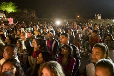 Paixão de Cristo de Floriano atrai caravanas do Ceará, Maranhão e Pernambuco