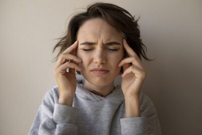 Combate à Cefaleia: saiba os principais sintomas