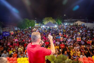 Emoção e o povo pedindo por mudança marcam encerramento da campanha de Rafael, em Timond