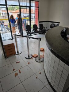 Homem invade Fórum de Bom Jardim e morde juiz no braço; AMMA repudia