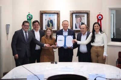 Brandão assina Medida Provisória que garante aos professores do Maranhão reajuste salarial acima da média nacional