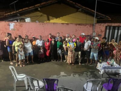 Vereadora Fátima Araújo recebe reivindicações de moradores do bairro Pirapora