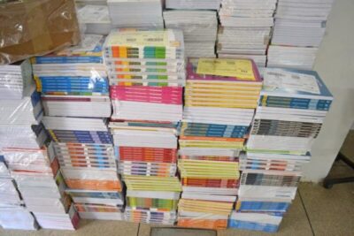Entrega de Livros na Rede Municipal de Educação de Peritoró