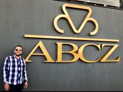 Lucas Bessa faz sucesso ao visitar ExpoZebu 2025 ,a vitrine do gado mais valioso do país