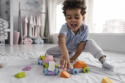 Psicólogo alerta que infância sem brincadeira impacta na saúde mental