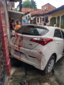 Homem é morto com vários tiros e mulher é baleada no rosto em São Luís