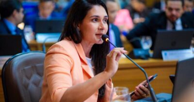 PL da vereadora Clara Gomes aprovado na Câmara prioriza matrícula de estudantes em situação de vulnerabilidade