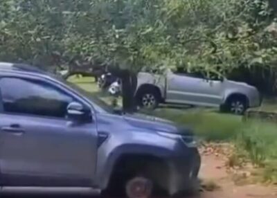 Criminosos furtam rodas de carros no estacionamento de empresa, no Anjo da Guarda