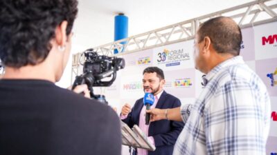 Deputado Cláudio Cunha destaca compromisso com a boa gestão pública durante Fórum da Rede de Parcerias