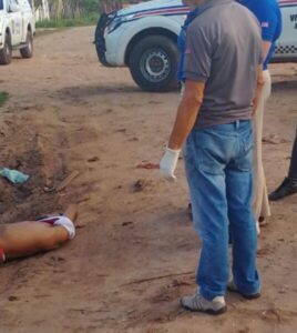 Cadáver é encontrado por populares, na Vila Riod