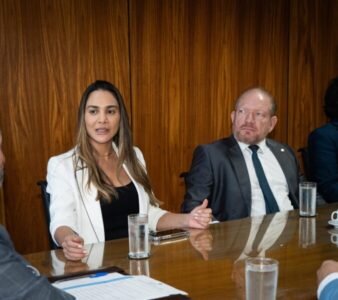 Vídeo: “As tratativas estão acontecendo, mas nada definido”, diz Othelino sobre Ana Paula assumir comando do PSB no Maranhão