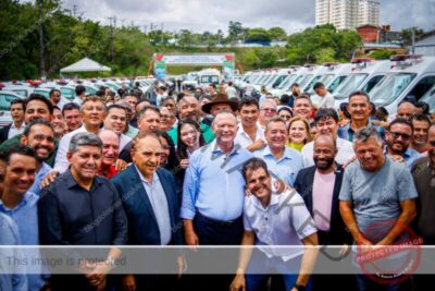 Governador Brandão entrega 71 novas ambulâncias e mais 40 viaturas para a segurança