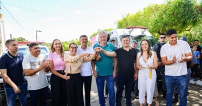 Prefeito Nonatinho celebra entrega de ambulância e viatura em solenidade especial