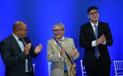 Em clima festivo, prefeito Eudes Barros é empossado para novo mandato