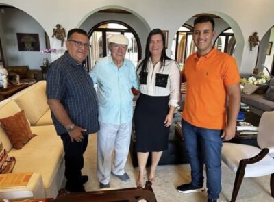 Prefeita Valéria Castro enaltece ex-presidente José Sarney durante visita
