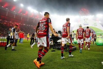 Flamengo desembarca em São Luís para disputar duas partidas do Campeonato Carioca